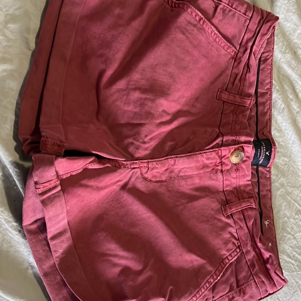 AEO American Eagle size 10 Midi Shorts maroon brick